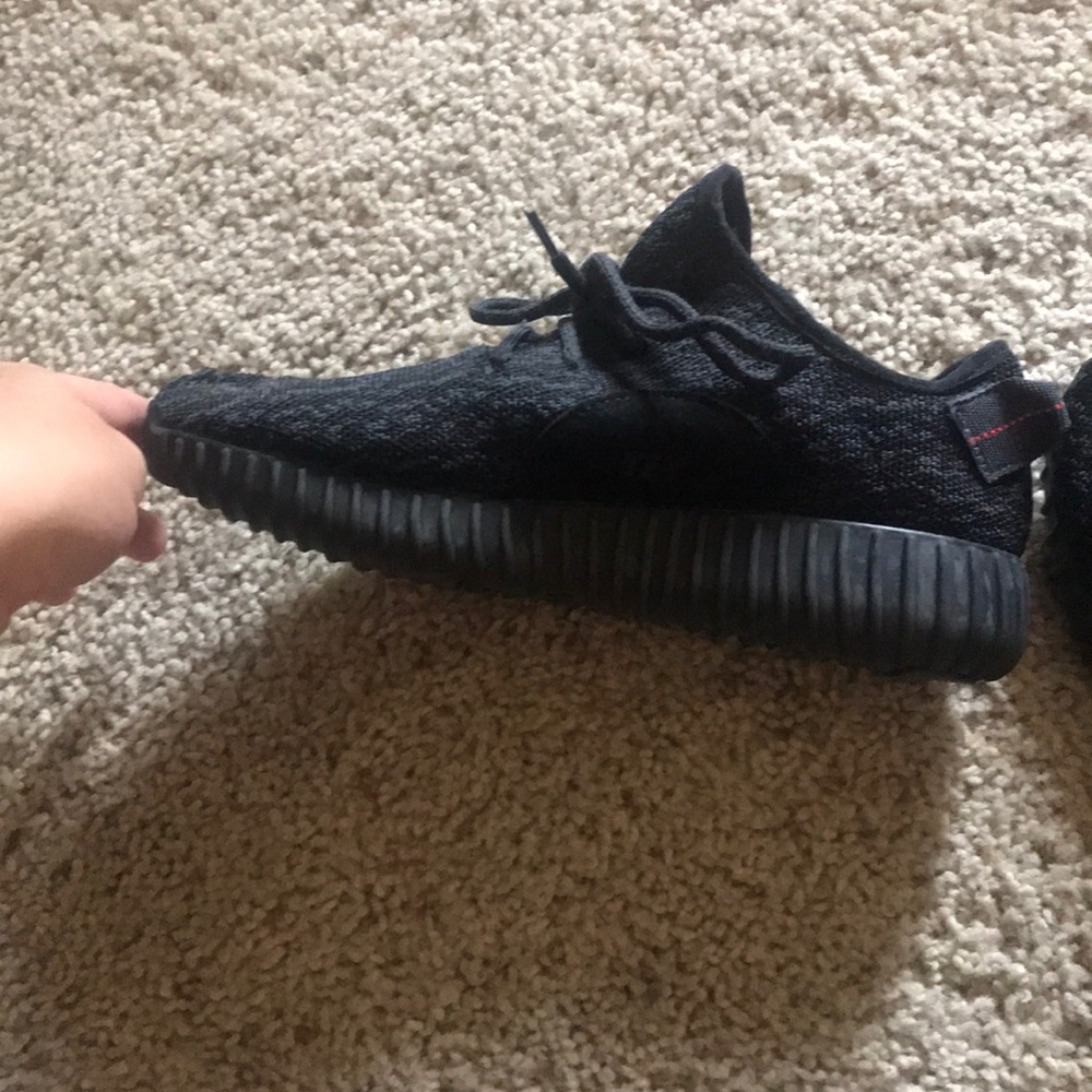Black Yeezy boosts